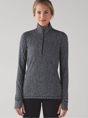 Lululemon Outrun 1/2 Zip
Running Luon Ripple Jacquard Black White Size 6 Rulu